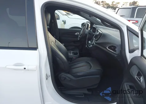 2023 Chrysler Pacifica Hybrid Touring L из США, поврежденный, VIN 2C4RC1L72PR618594